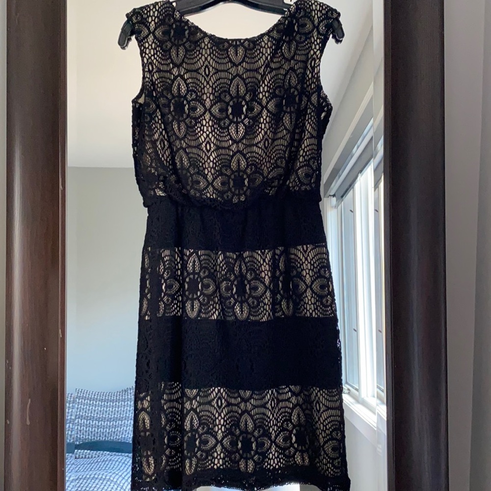 Lace color block dress